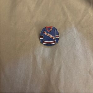 NEW YORK RANGERS NHL HOCKEY OFFICIAL OLD HOME BLUE JERSEY PIN